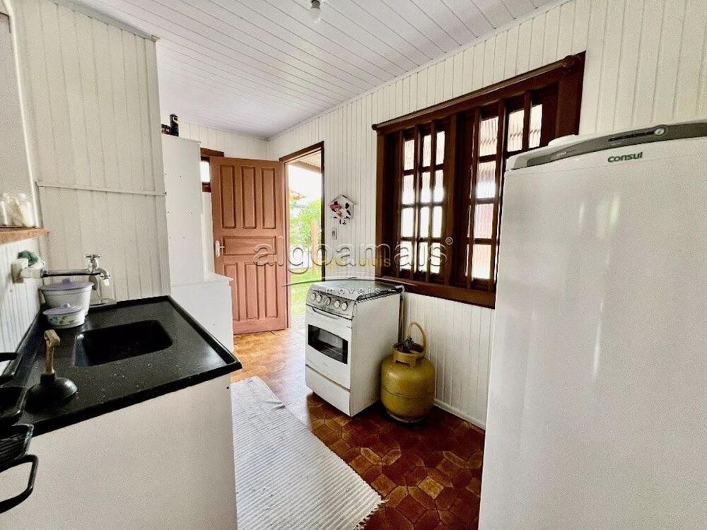 Casa à venda com 2 quartos, 110m² - Foto 3
