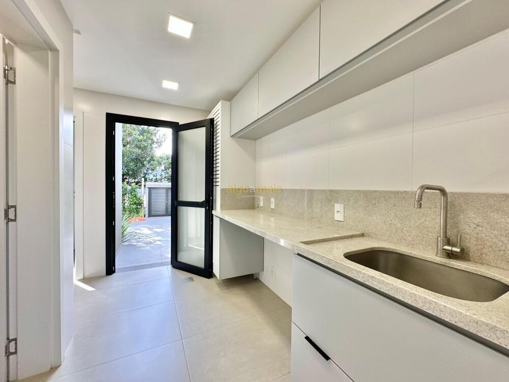 Casa de Condomínio à venda com 4 quartos, 400m² - Foto 6