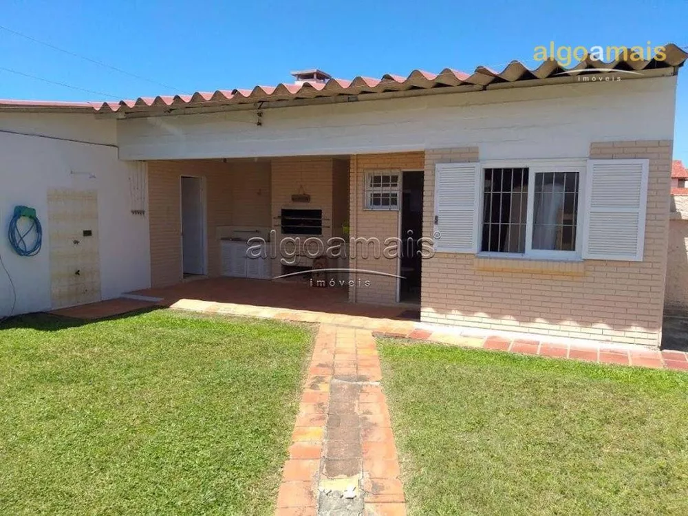 Casa à venda com 5 quartos, 177m² - Foto 2