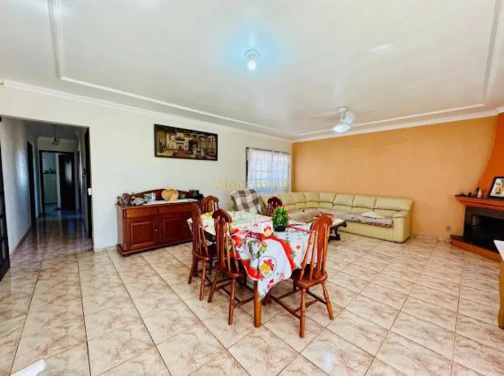 Casa, 5 quartos, 158 m² - Foto 3