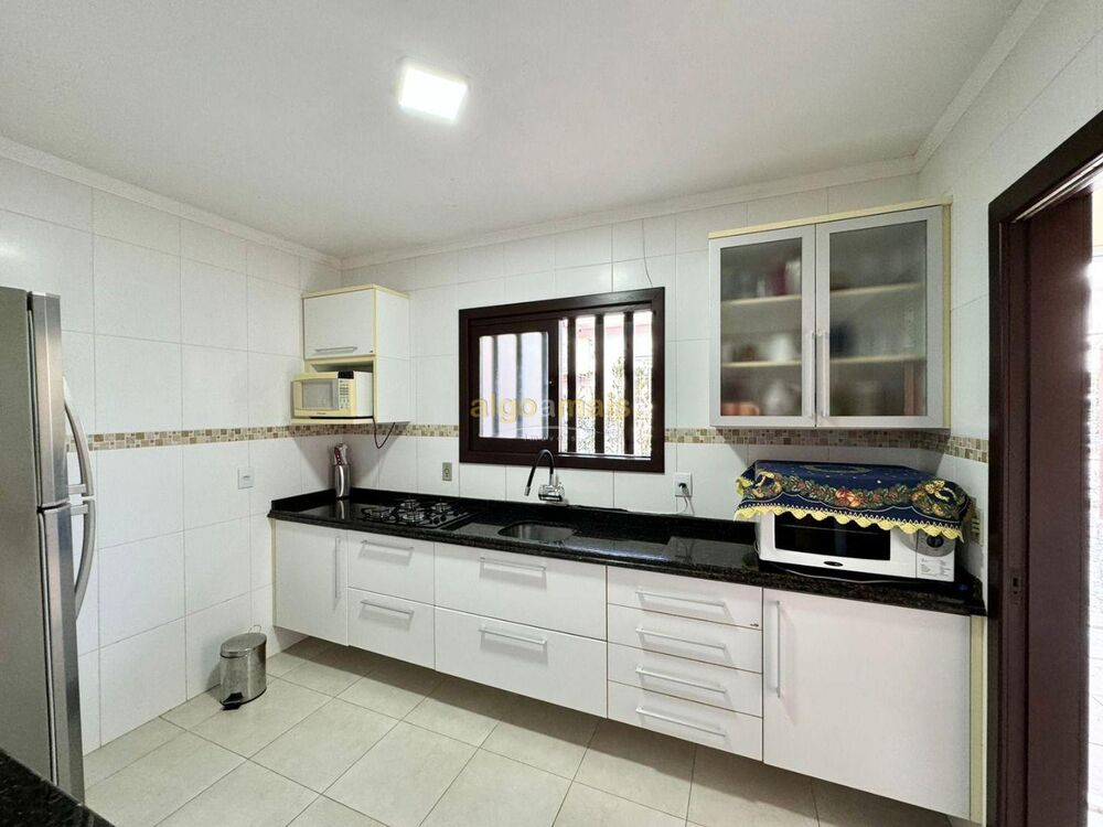 Casa, 3 quartos, 141 m² - Foto 6