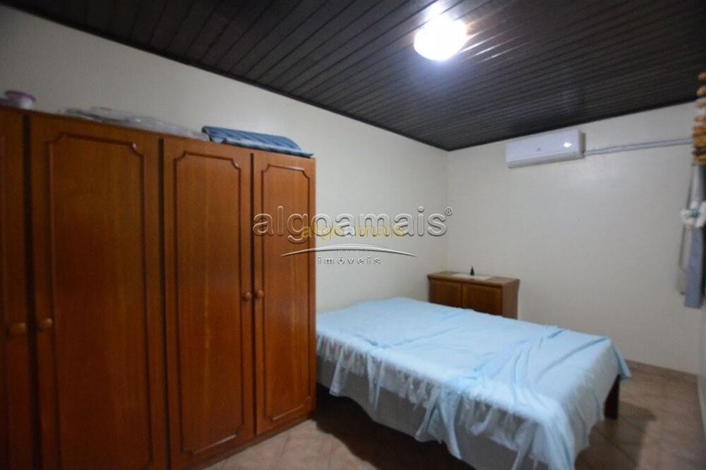 Casa, 3 quartos, 204 m² - Foto 2