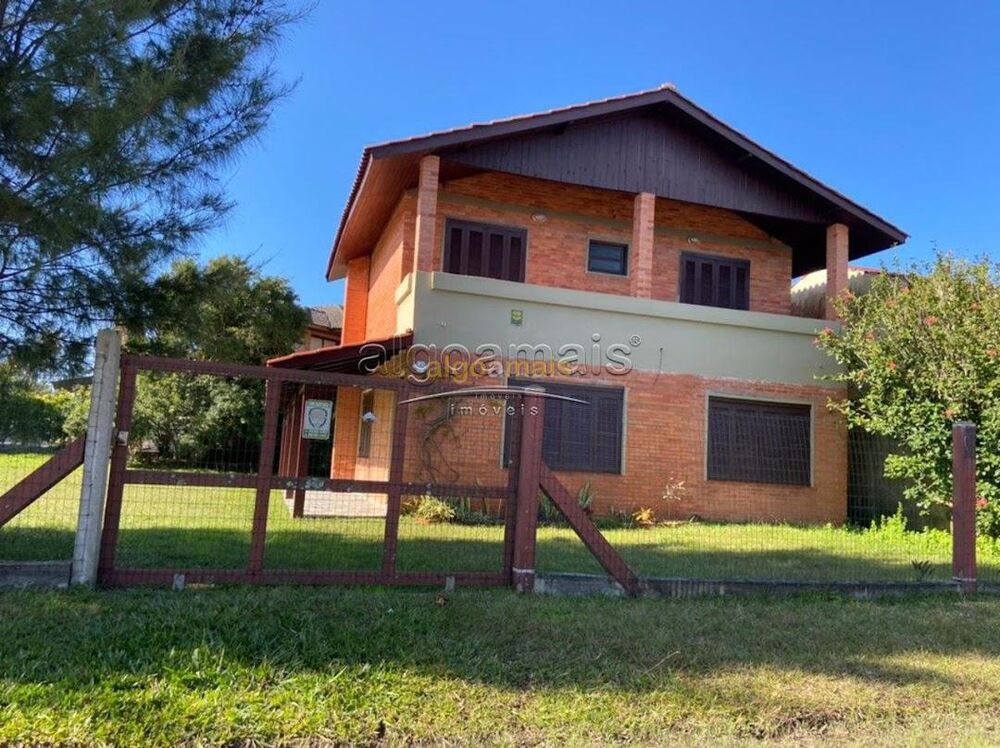 Casa à venda com 4 quartos, 183m² - Foto 2