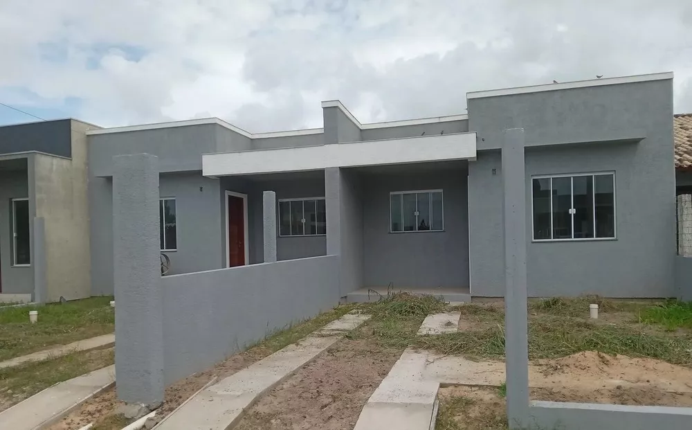 Casa à venda com 2 quartos, 67m² - Foto 1