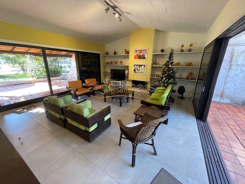 Casa, 3 quartos, 223 m² - Foto 1