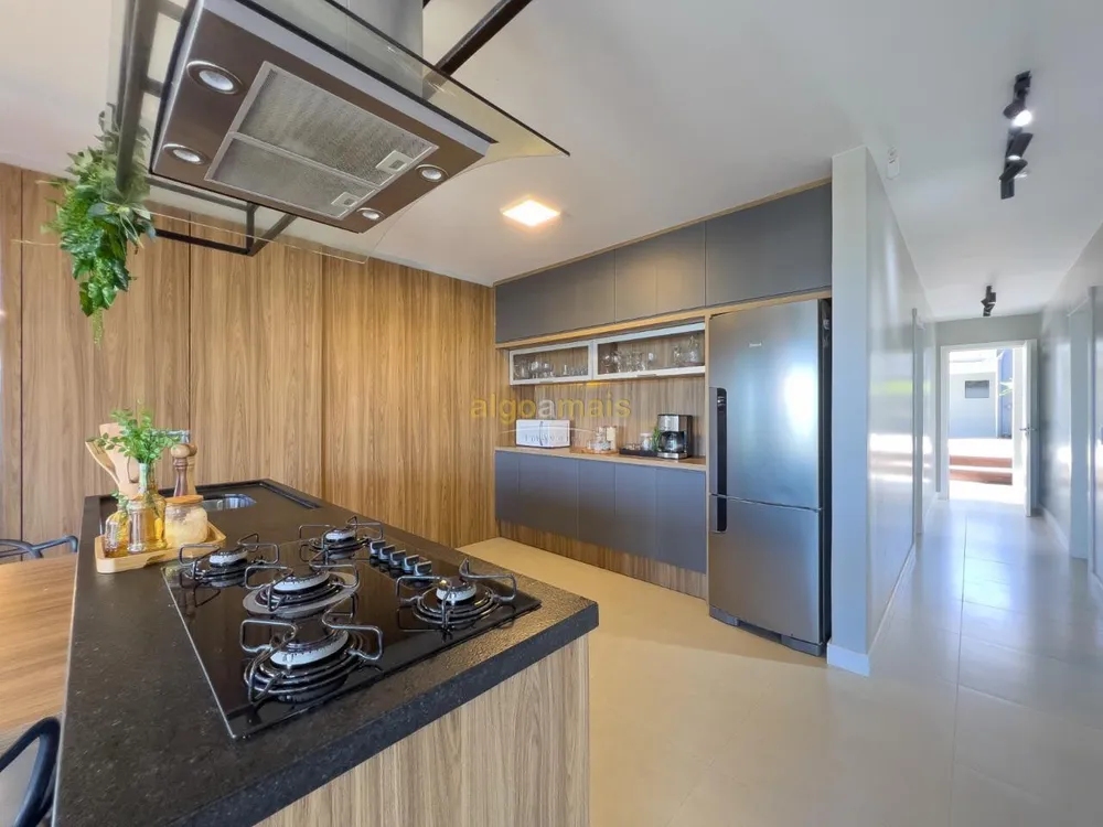 Casa, 5 quartos, 370 m² - Foto 2