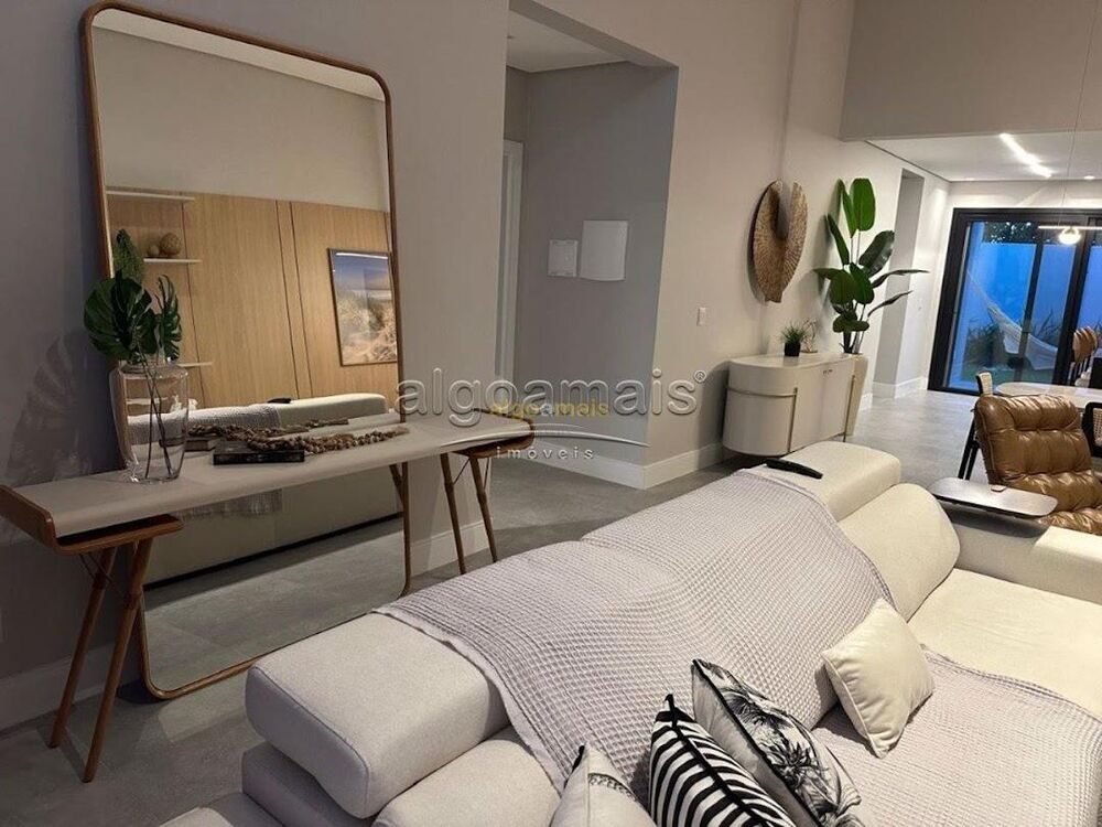 Casa, 4 quartos, 155 m² - Foto 1