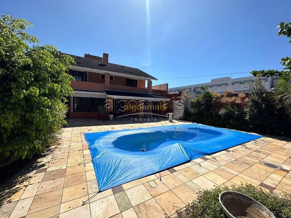 Casa à venda com 4 quartos, 292m² - Foto 2