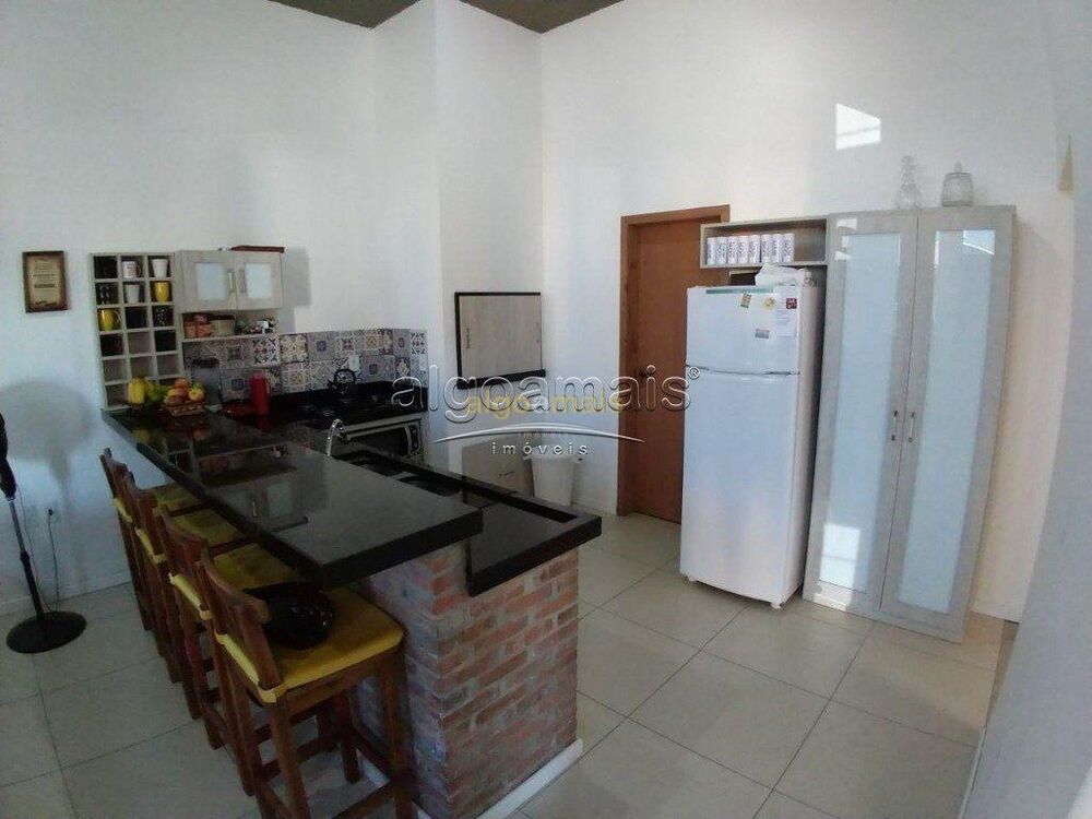 Casa, 4 quartos, 180 m² - Foto 4