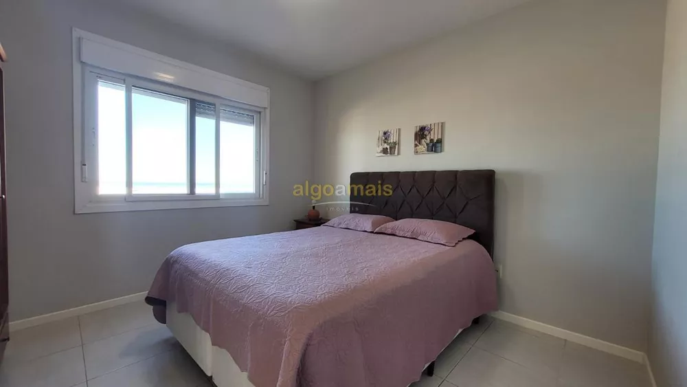 Casa, 6 quartos, 315 m² - Foto 2