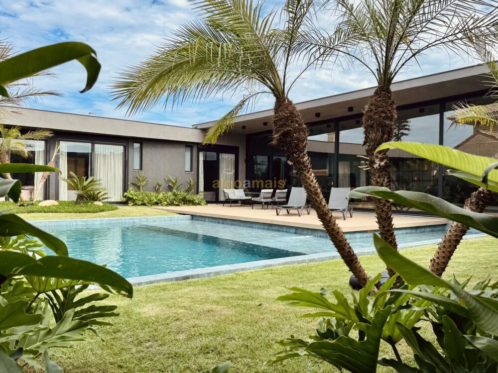 Casa à venda com 4 quartos, 369m² - Foto 12