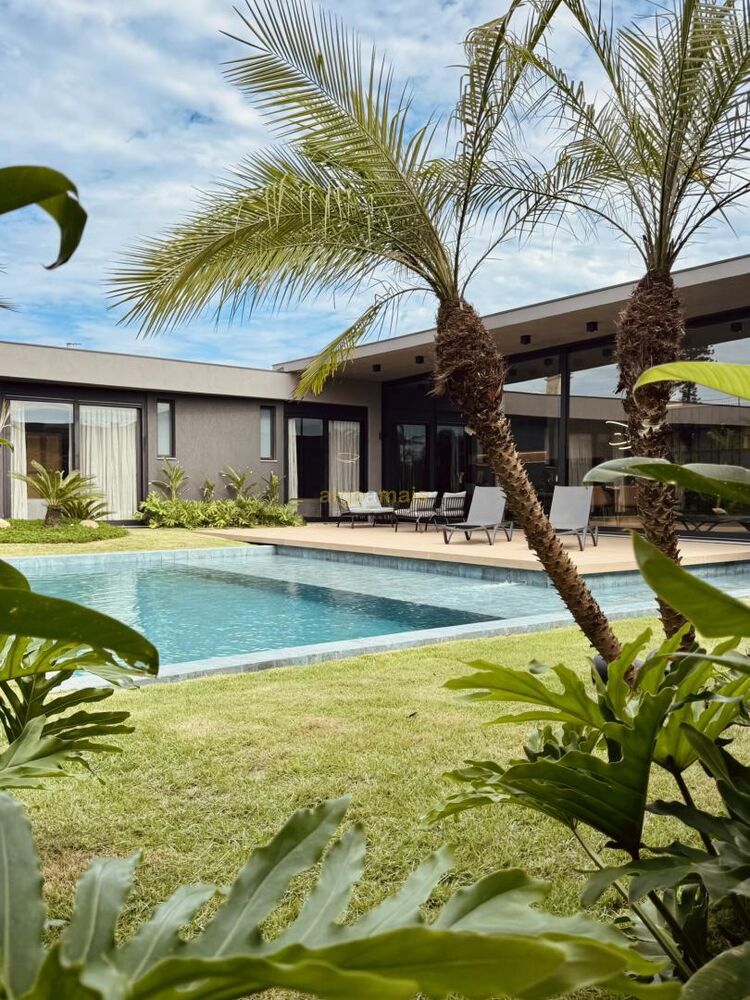 Casa à venda com 4 quartos, 369m² - Foto 11