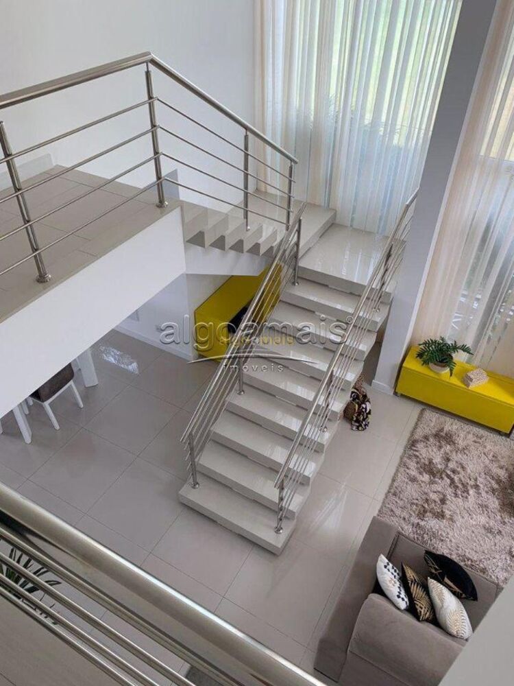 Casa de Condomínio à venda com 4 quartos, 220m² - Foto 3
