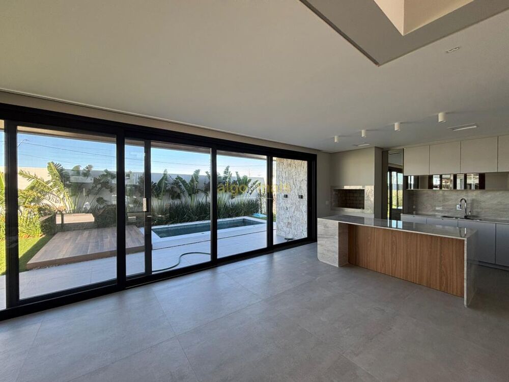 Casa de Condomínio à venda com 4 quartos, 220m² - Foto 9