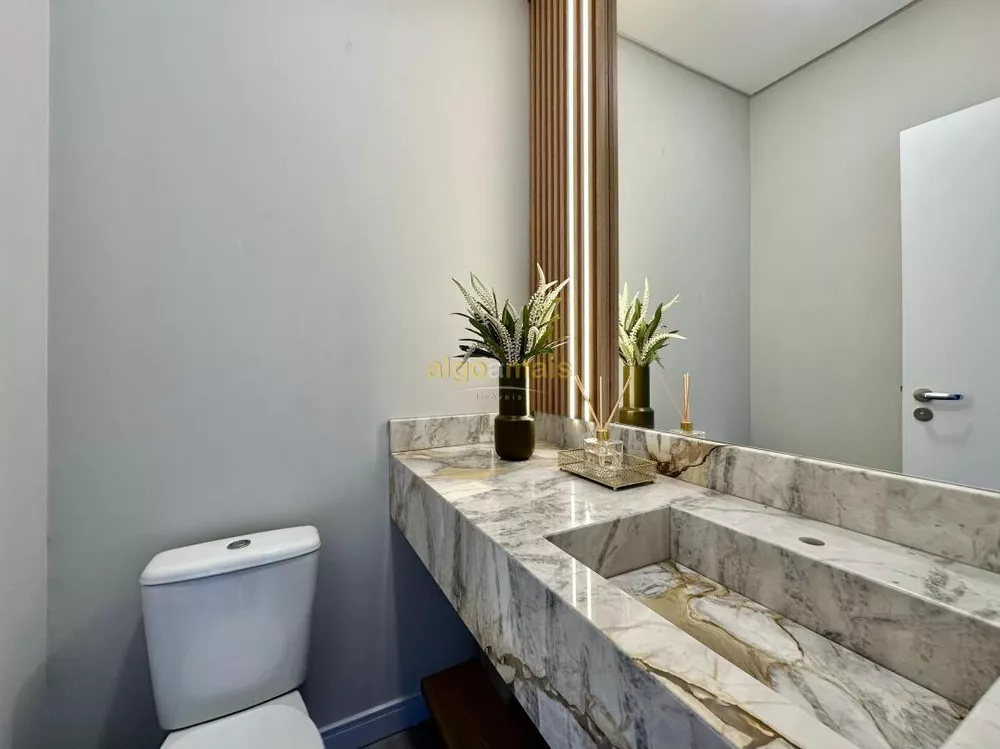 Casa, 4 quartos, 212 m² - Foto 1