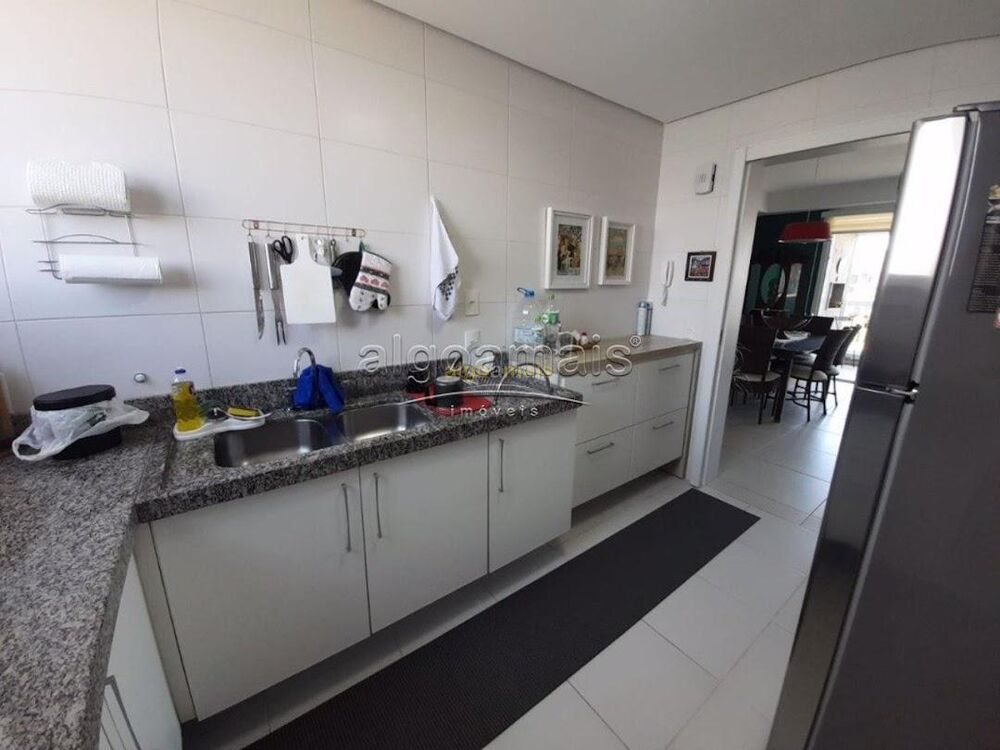 Casa de Condomínio à venda com 4 quartos, 188m² - Foto 8