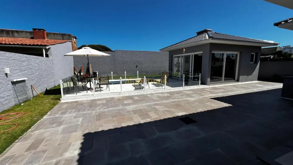 Casa, 3 quartos, 240 m² - Foto 2