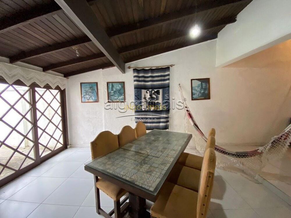 Casa, 4 quartos, 259 m² - Foto 1