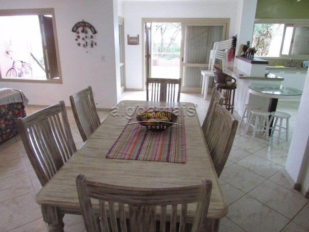 Casa à venda com 5 quartos - Foto 1
