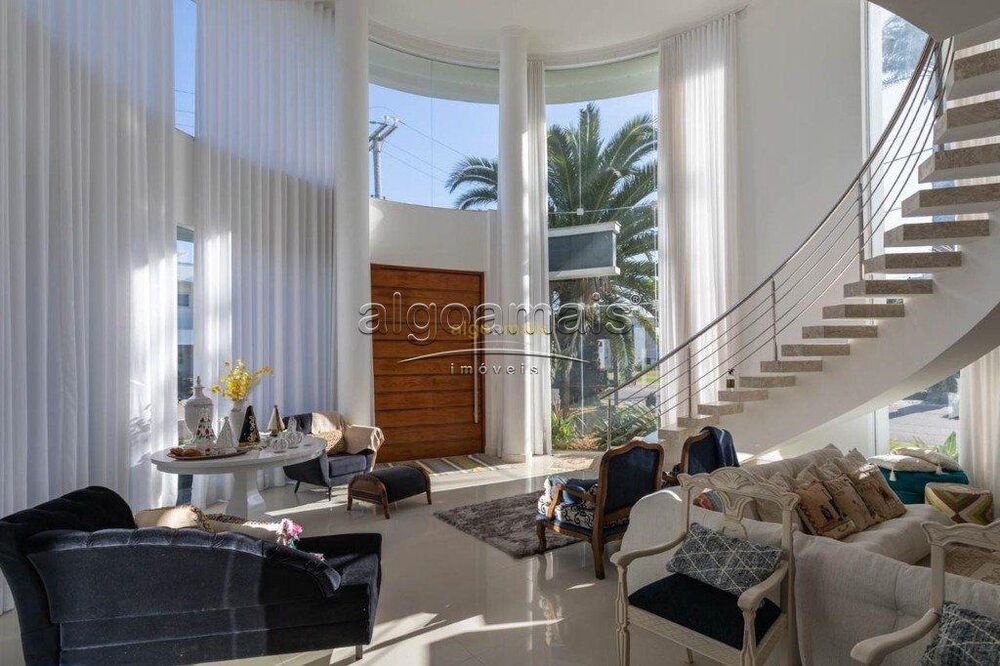 Casa de Condomínio à venda com 5 quartos, 559m² - Foto 3