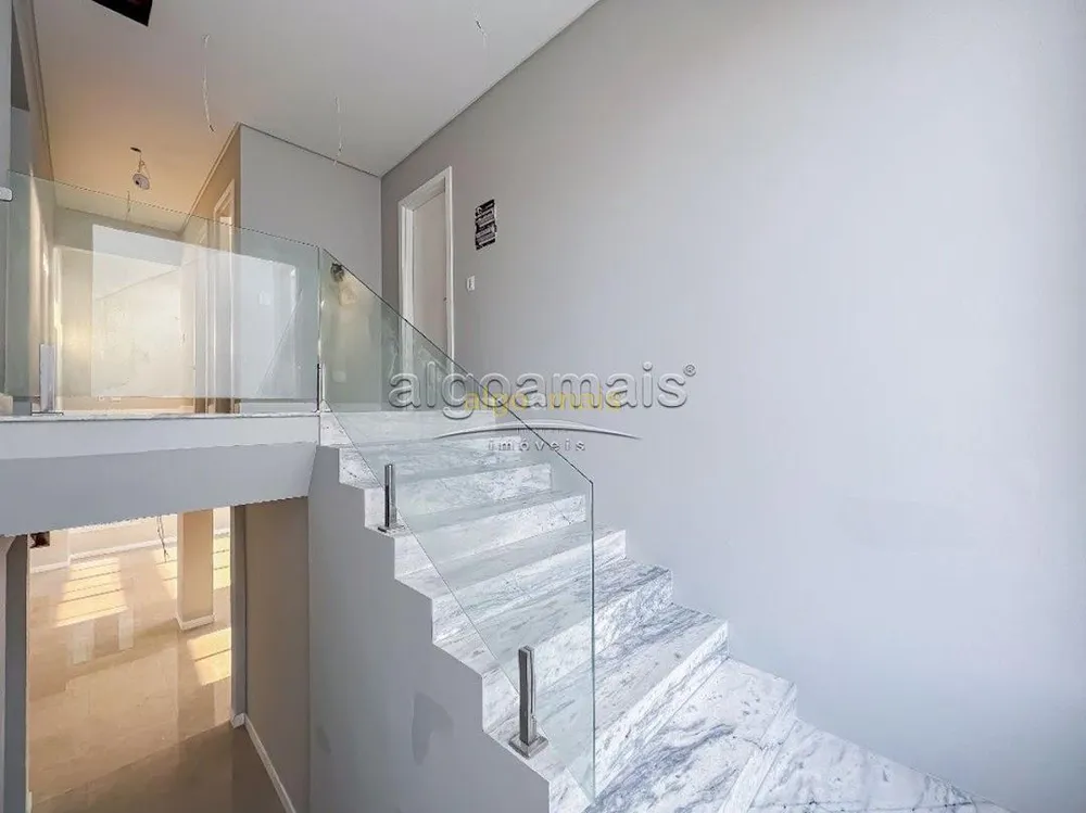 Casa, 5 quartos, 385 m² - Foto 1
