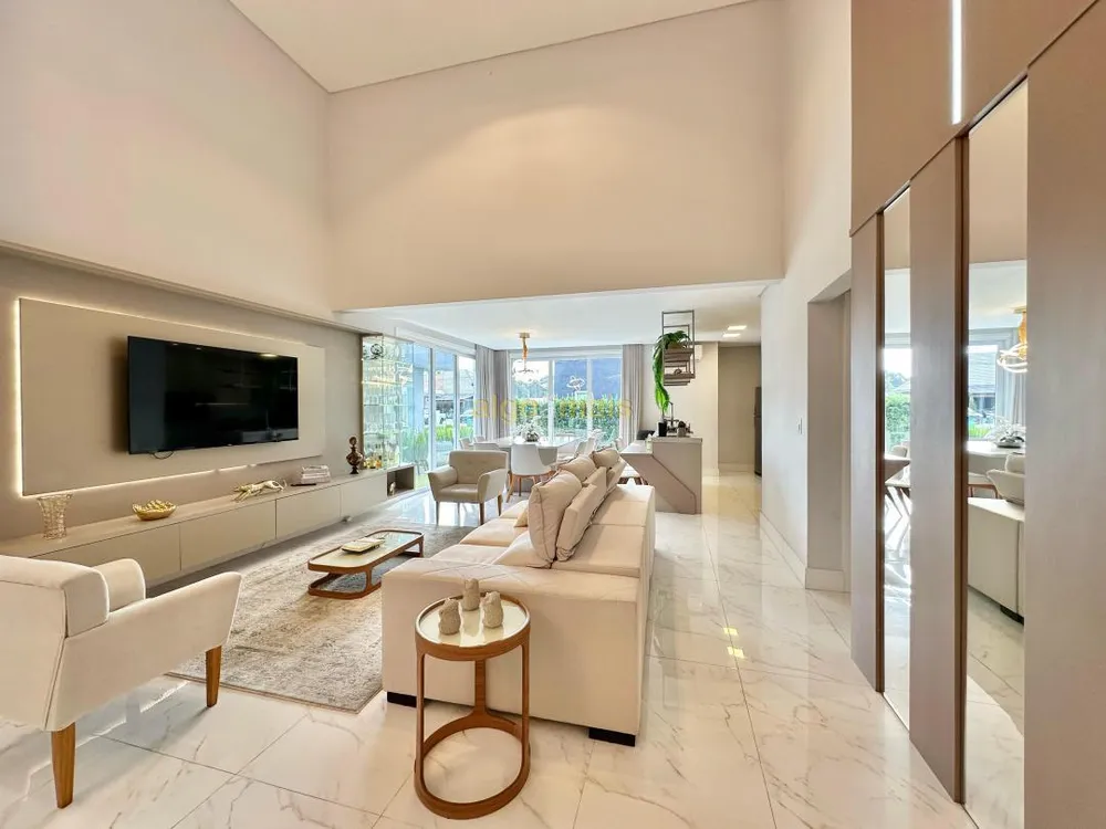 Casa, 3 quartos, 187 m² - Foto 2