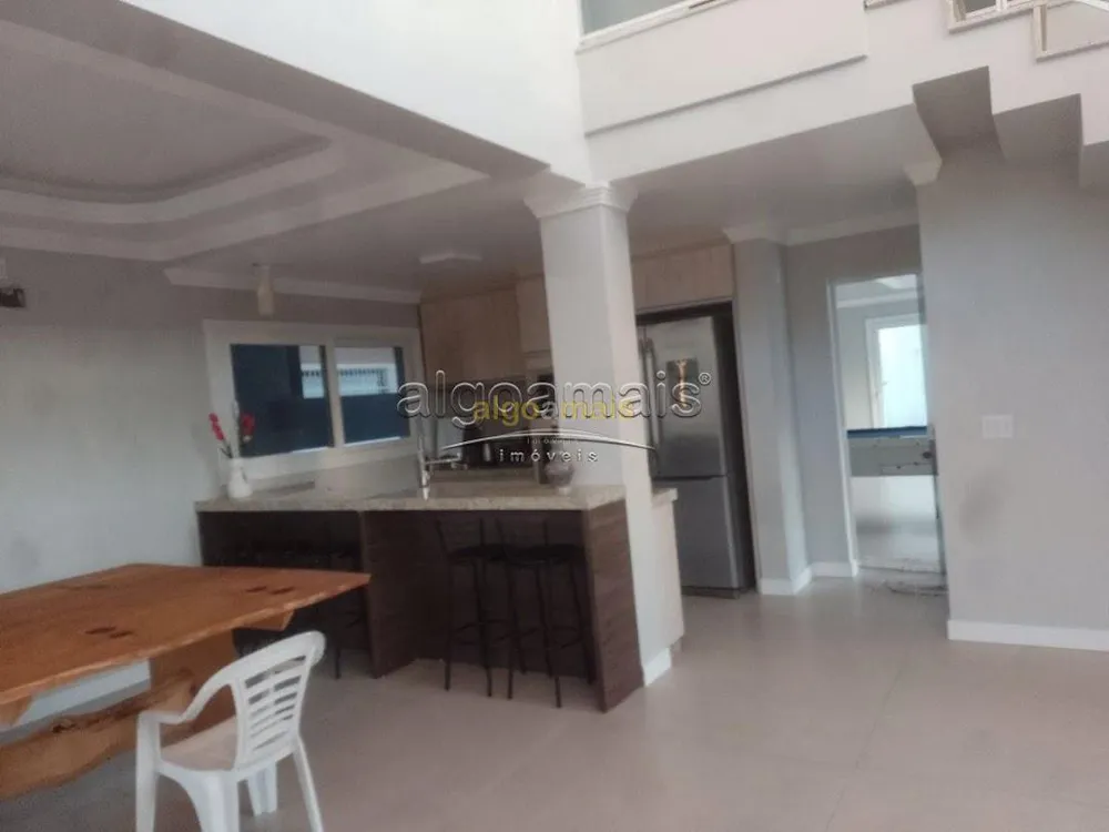 Casa, 3 quartos, 280 m² - Foto 1
