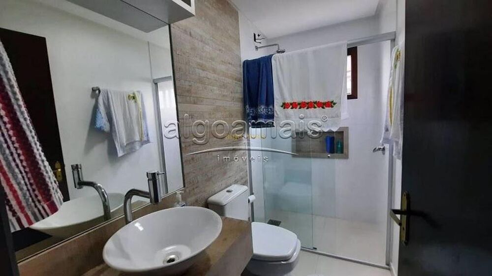 Casa, 3 quartos, 207 m² - Foto 4