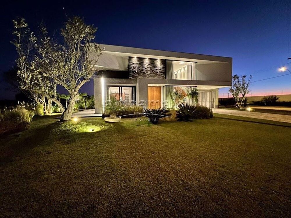 Casa, 3 quartos, 207 m² - Foto 1