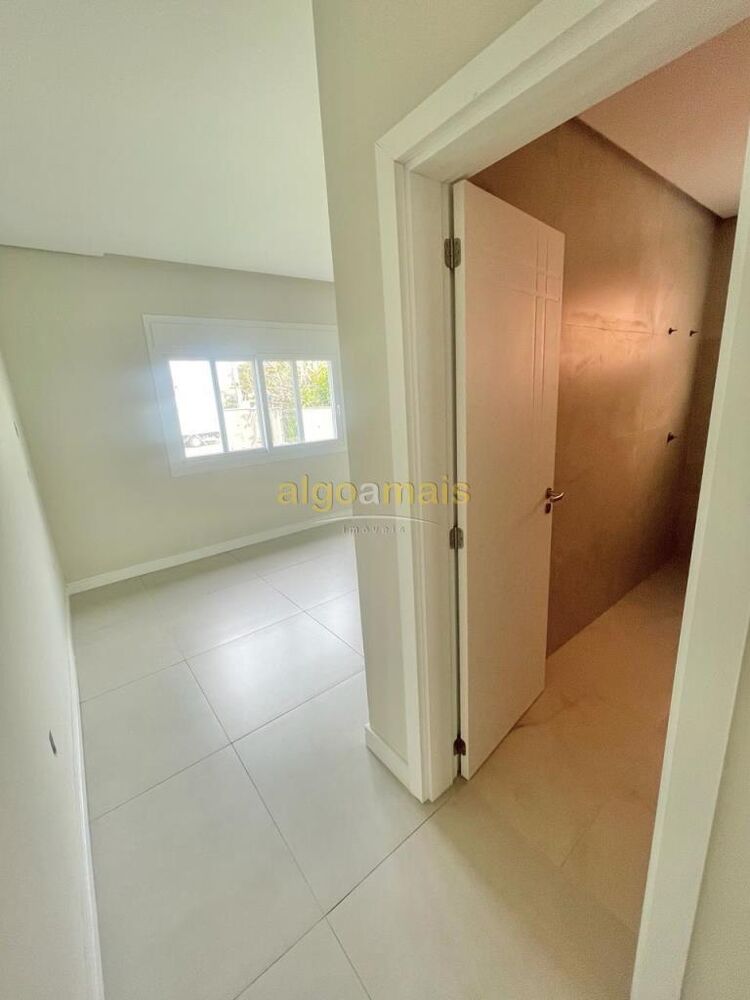 Casa, 4 quartos, 220 m² - Foto 3