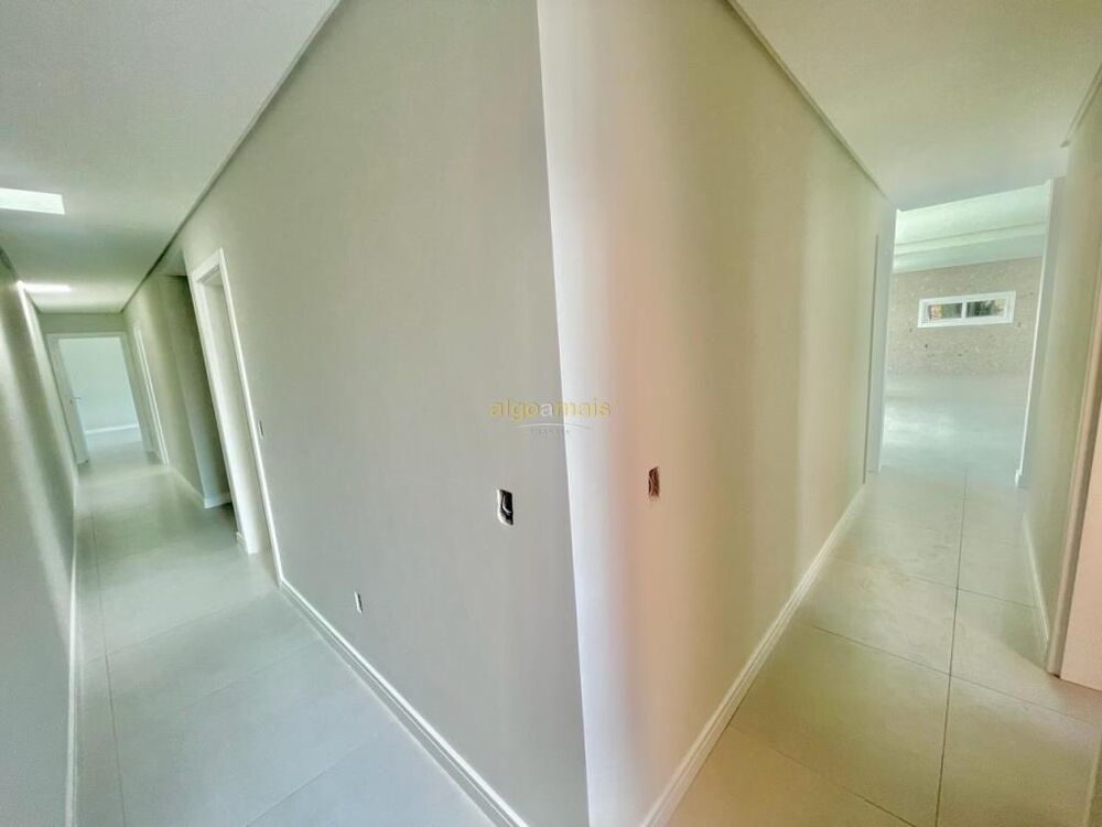Casa, 4 quartos, 220 m² - Foto 2