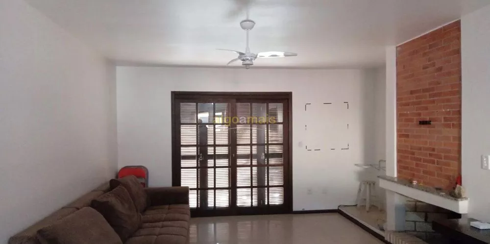 Casa, 3 quartos, 163 m² - Foto 1