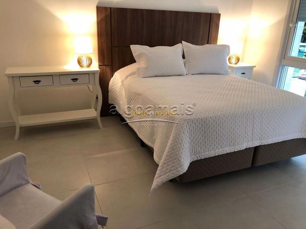 Apartamento, 3 quartos, 200 m² - Foto 1
