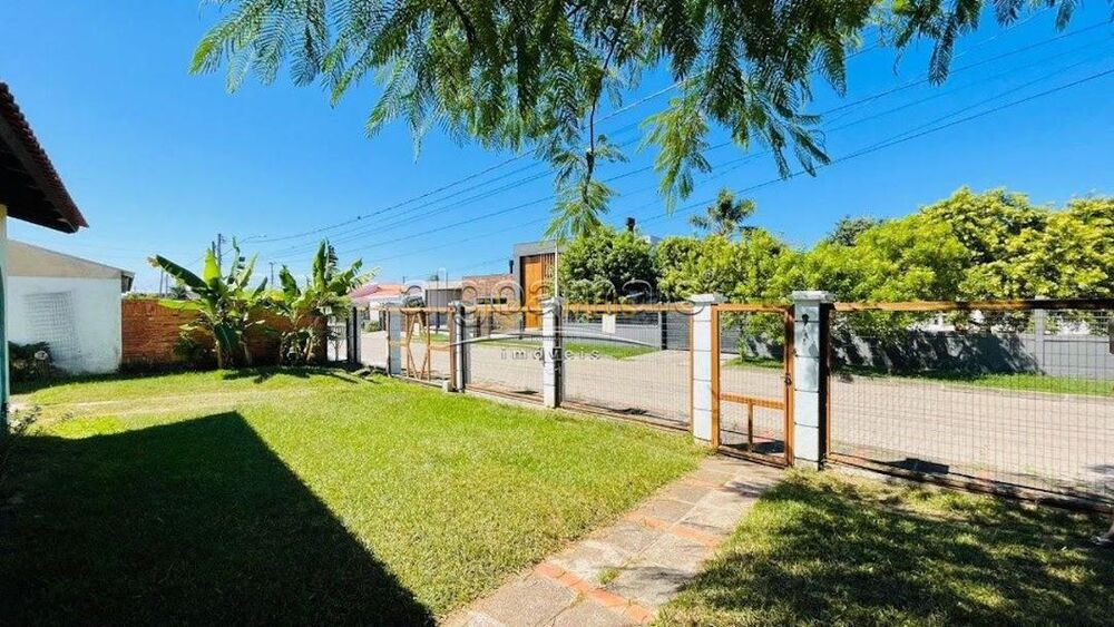 Casa à venda com 5 quartos, 180m² - Foto 3