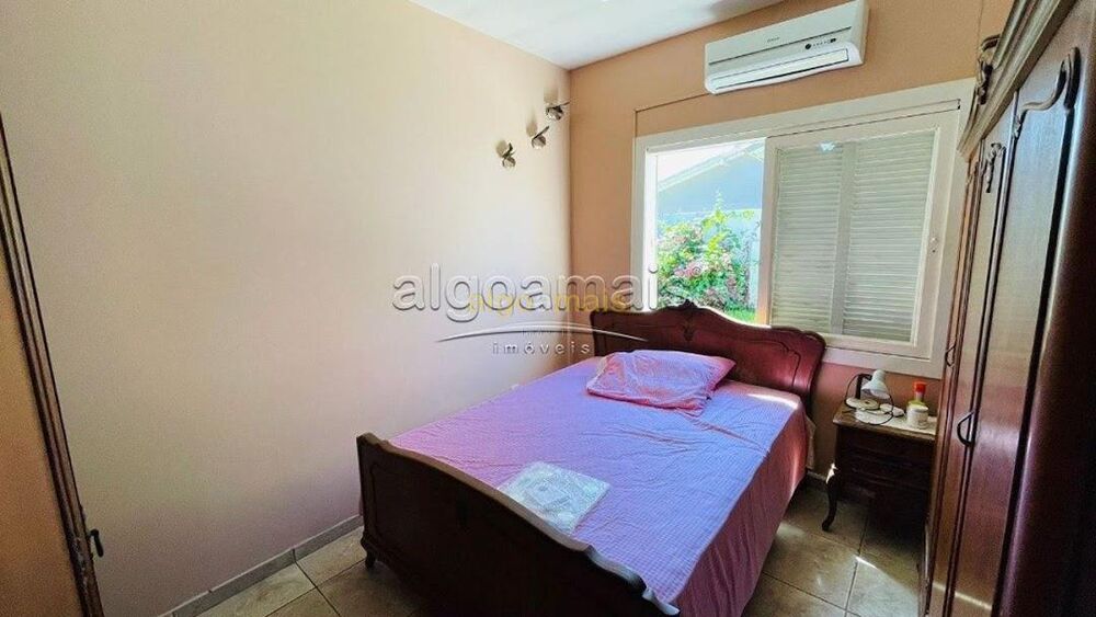 Casa à venda com 5 quartos, 180m² - Foto 10