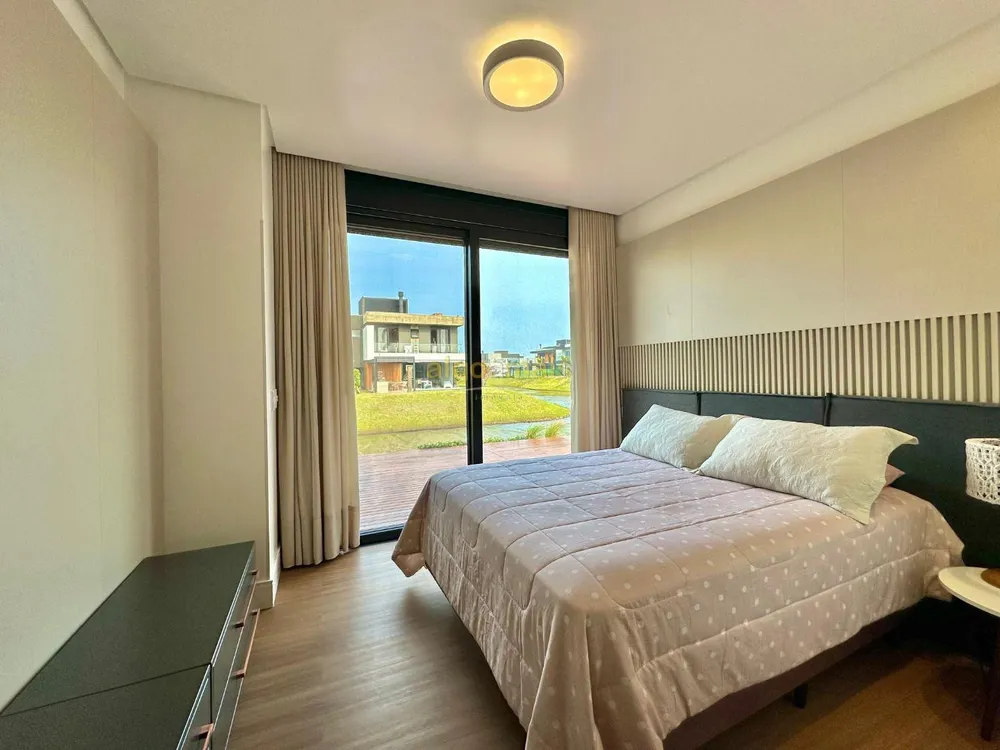 Casa, 3 quartos, 193 m² - Foto 2