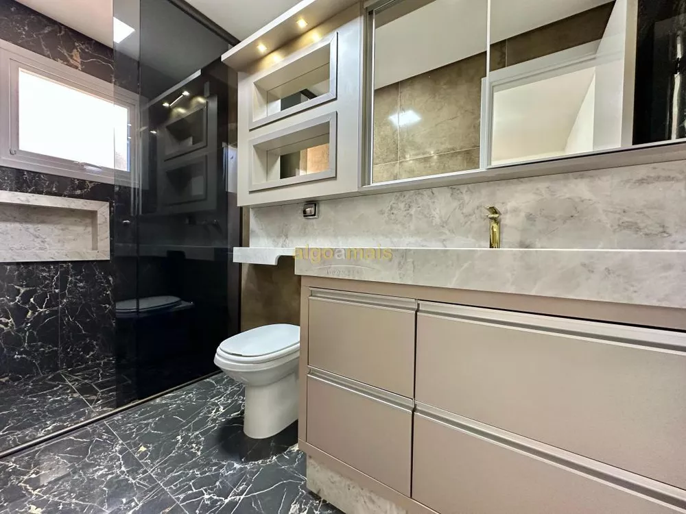 Casa, 3 quartos, 355 m² - Foto 1