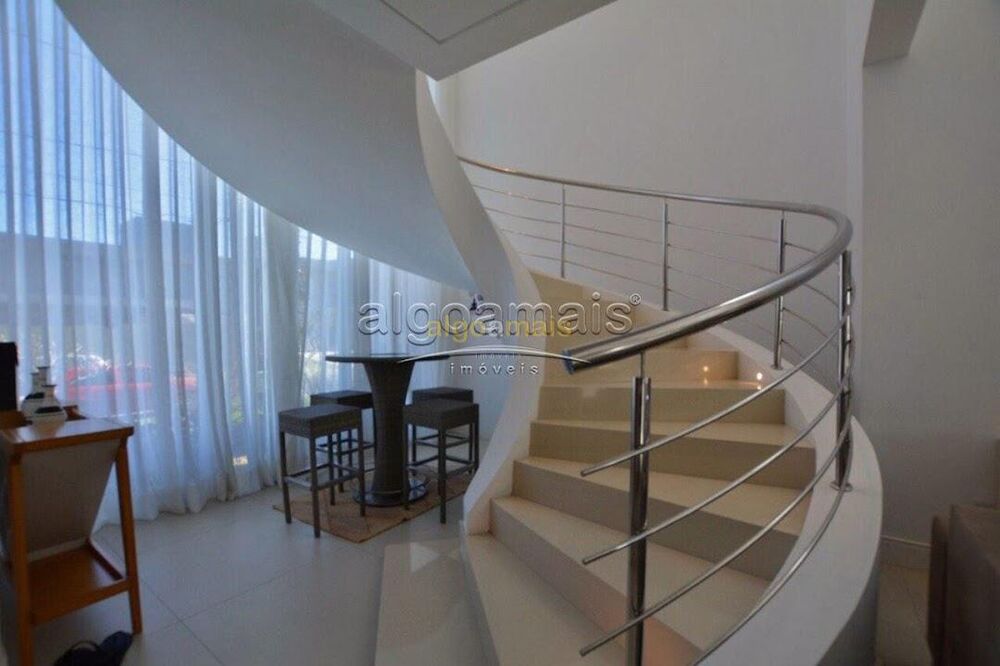 Casa de Condomínio à venda com 5 quartos, 316m² - Foto 4