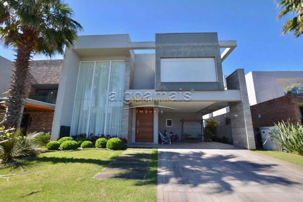 Casa de Condomínio à venda com 5 quartos, 316m² - Foto 1