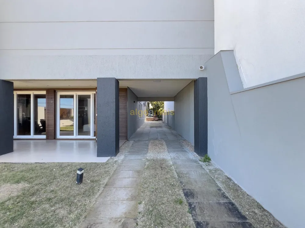 Casa, 5 quartos, 165 m² - Foto 1