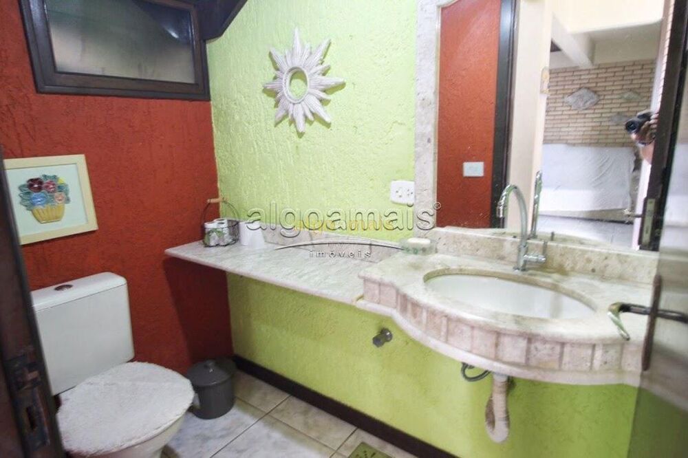 Casa, 4 quartos, 142 m² - Foto 1