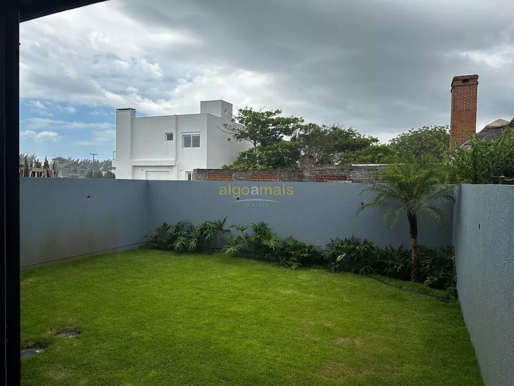 Casa, 4 quartos, 145 m² - Foto 1