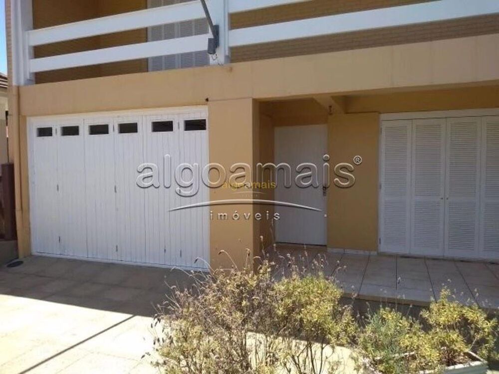 Casa à venda com 4 quartos, 200m² - Foto 2