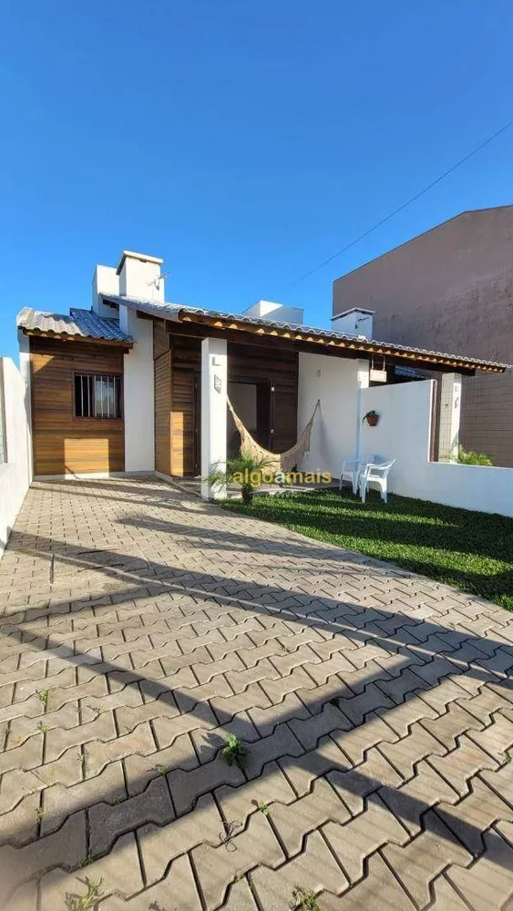 Casa à venda com 2 quartos, 65m² - Foto 2