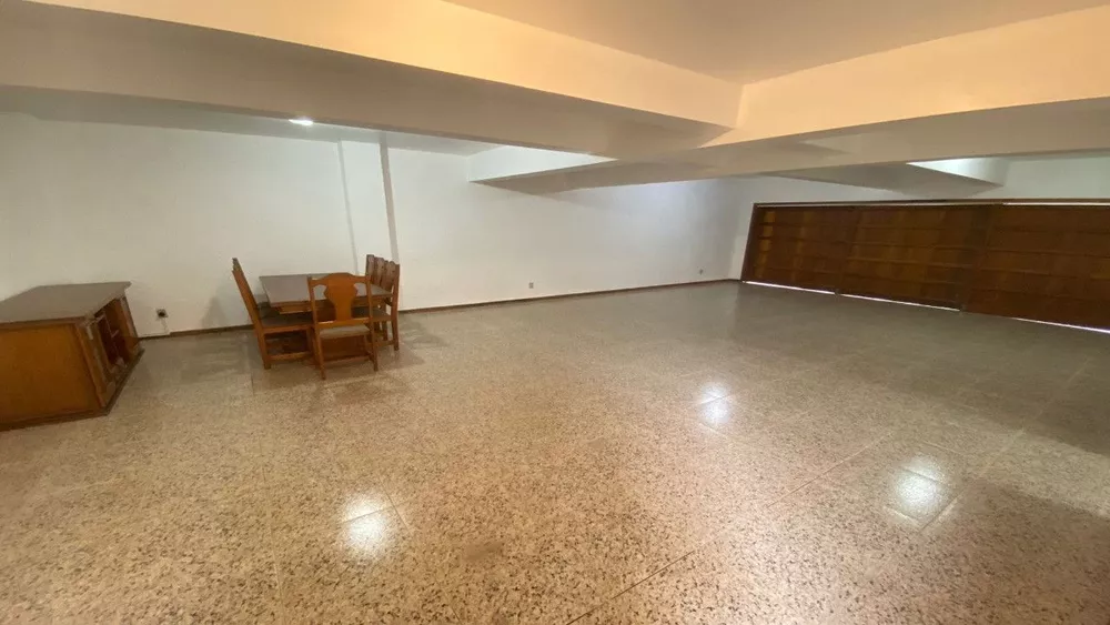 Casa à venda com 4 quartos, 293m² - Foto 5