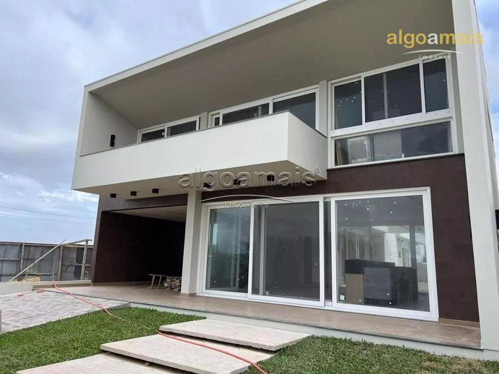 Casa de Condomínio à venda com 4 quartos, 360m² - Foto 3