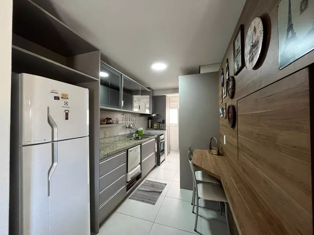 Apartamento à venda com 3 quartos, 174m² - Foto 8