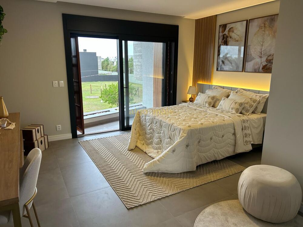 Casa de Condomínio à venda com 4 quartos, 263m² - Foto 12