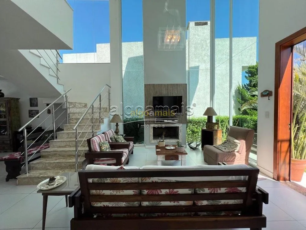 Casa de Condomínio, 4 quartos - Foto 1