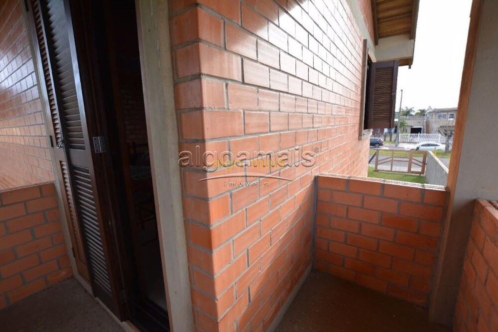 Casa, 2 quartos, 175 m² - Foto 1